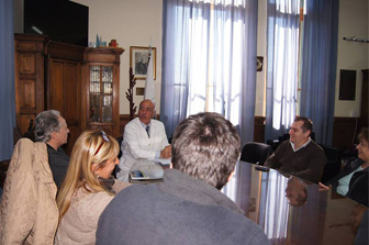 Hernán Rossi visitó hospital preocupado por la inseguridad que se vive puertas adentro