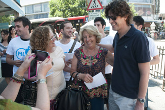 Lousteau ya camina la ciudad con miras a 2015 y pide “transparencia”