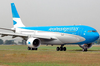 El radicalismo exige que la AGN audite Aerolíneas